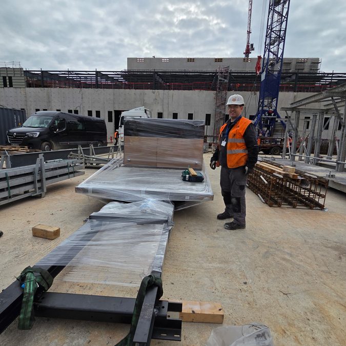  Installation de machine lourde par équipe Promaferm 