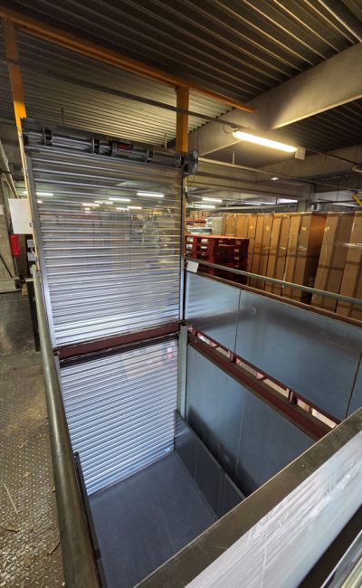 Table élévatrice industrielle moderne 